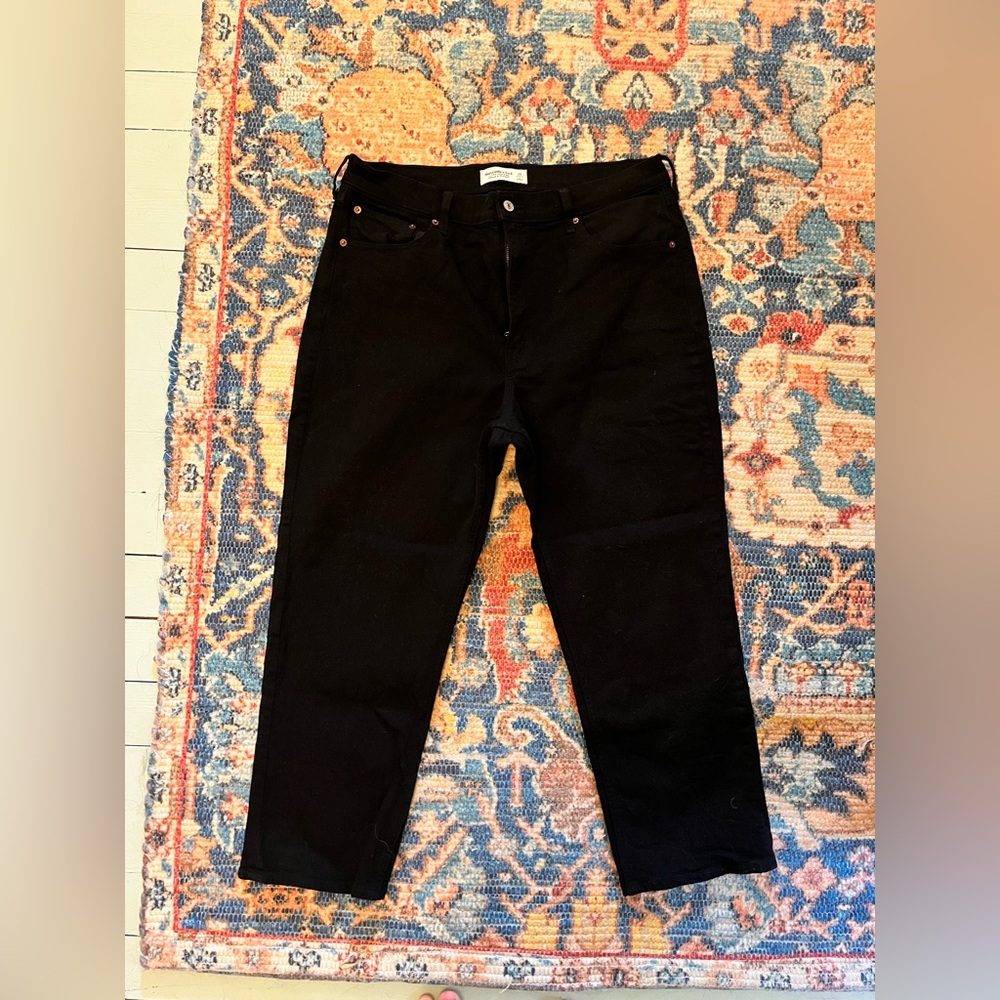 Abercrombie & Fitch Ultra High Ride Ankle Straight jeans, size 31